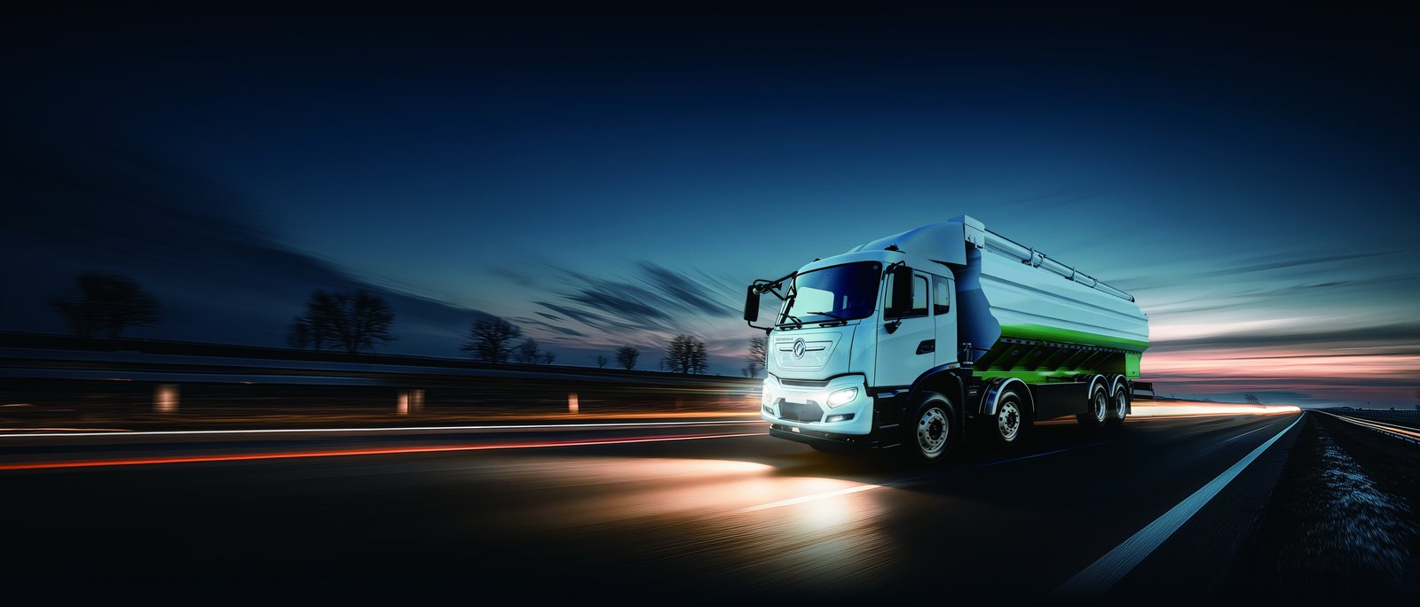Dongfeng electric cargo and box truck